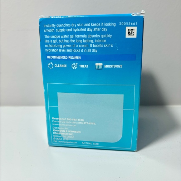 Neutrogena Hydro Boost Water Gel Face Moisturizer with Hyaluronic Acid - Picture 4 of 5